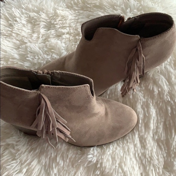 Nice booties - Picture 3 of 4